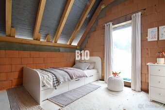 Rodinné sídlo na vidieku s pozemkom 1000m2. - 7