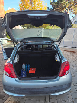 Peugeot 207 54kW, 1.4 benzín - 7