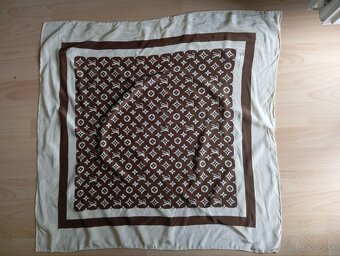 Hodvábný šal 75x78cm Louis Vuitton -Paris - 7