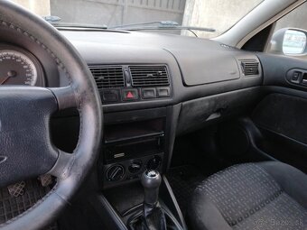 Volkswagen golf - 7