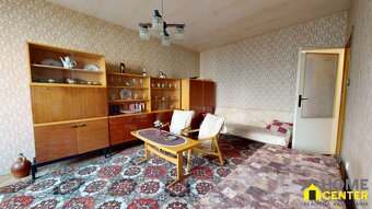 PREDAJ priestranný /65m2/, 2 izbový byt, blízko centra - IBA - 7