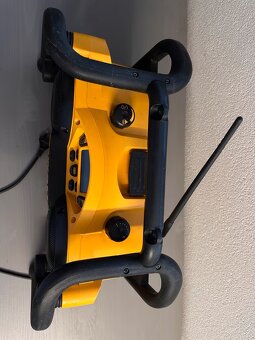 DeWalt DC011 stavebné rádio - 7