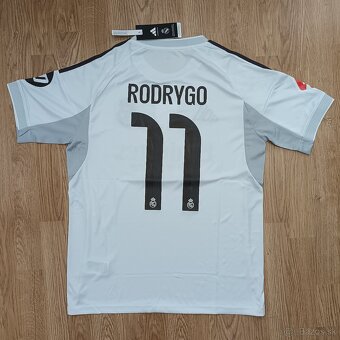 Real Madrid 25/26 Home - 7