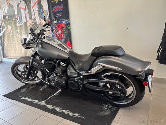 Yamaha XV 1900 Raider - 7