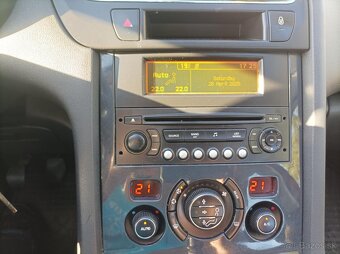 Peugeot 5008 110kW ročník 2010 diesel - 7