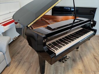Yamaha Prestížne malé klavírne krídlo - 7