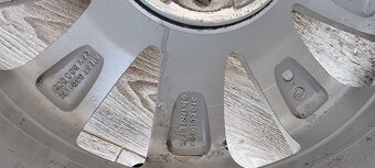 Predám Orginal SKODA FLASH elektrony 5X112 R17 - 7