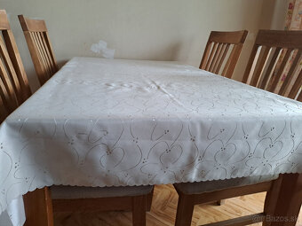 JEDÁLENSKÝ STÔL so stoličkami - 7