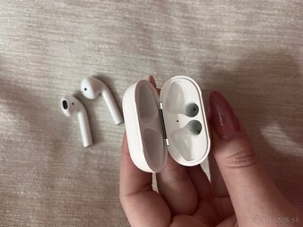 Apple AirPods 2 generácie - 7
