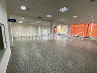 Veľké obchodno-komerčné priestory na prenájom vo frekventova - 7