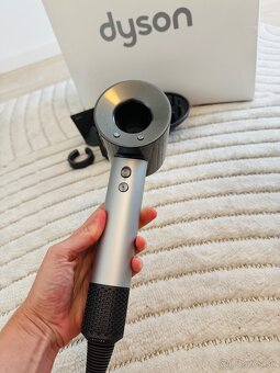 DYSON supersonic fen na vlasy s nadstavcami - 7