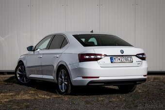 Škoda Superb 2.0 TDI 4x4 Style DSG - 7