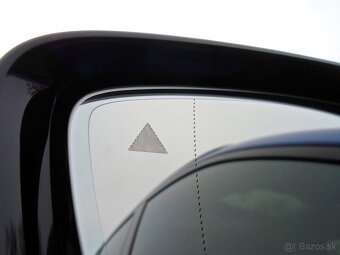 BMW Rad 3 Touring 330d mHEV xDrive 210kW automat,F1,panorama - 7