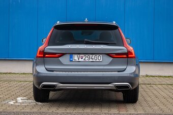 Volvo V90 D4 2.0L Momentum Cross Country - 7