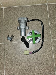 Honda Hornet 1998 neposkodene suciastky - 7