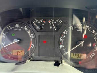 Škoda Octavia Tour 1.6 benzin - 7