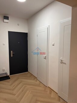 NÁBREŽIE DUNAJA, 2-IZB, STARÉ MESTO - 7