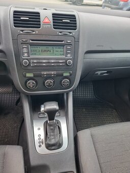 Golf 5 1.6 benzín automat - 7