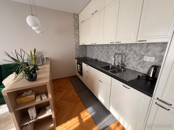 3-izbový byt na prenajom v centre Bratislavy - staré mesto - 7