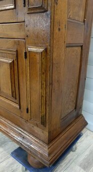 Skriňa masívna starožitná ( 152 ). - 7