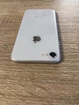 iPhone 8 / 64GB Biely / TOP stav - 7