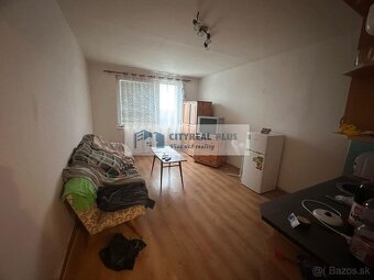 Ponúkam na predaj veľkú garsónku 25m² S.H.Vajanského Nové Zá - 7