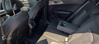 Kia Sportage 1.6 T-GDi mHEV Gold automat Možný Leasing - 7