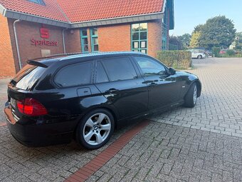 BMW E91 Facelift 318d - 7