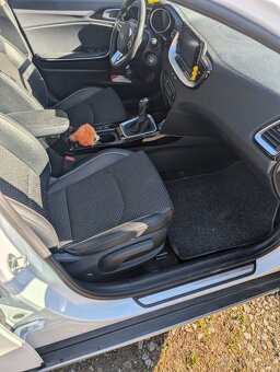 KIA XCeed 1.5 T-GDi GOLD Hatchback Manuál - 7