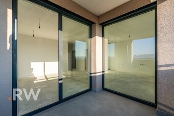 V ŠTANDARDE - 4izb. BYT + TERASA - 120m2 a viac - REZIDENCIA - 7
