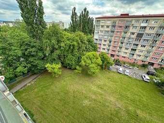 1 izb. A. MRÁZA - pri hoteli Bratislava- Ružinov-IHNEĎ VOĽNY - 7