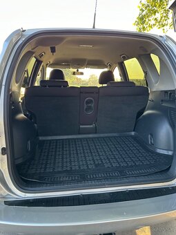 Toyota RAV4 - 7