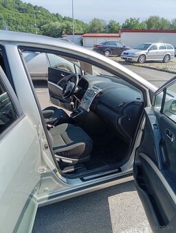 Toyota Corolla Verso - 7