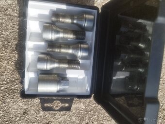 Bezpečnostné skrutky Borbet - 7