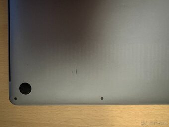 MacBook Pro 15" (2019) –  nefunkčný displej - 7