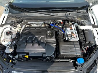 Škoda octavia combi scout - 7