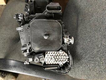 Vw touran 3 pravý svetlomet - 7