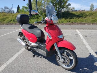 Predam aprilia scarabeo 400i.e rok 2007 - 7