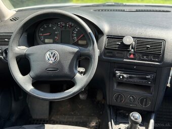 Volkswagen Golf 4 1.6 - 7