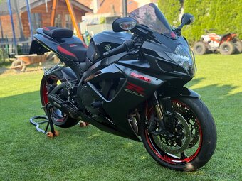Suzuki Gsxr 750 K7 - 7