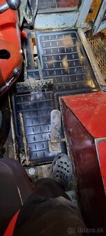 Gumová rohož Zetor 5511, 5611, 5711, 5745, 6711, 6745 ,6911. - 7