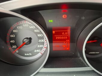 Predám Peugeot 4007 - 7