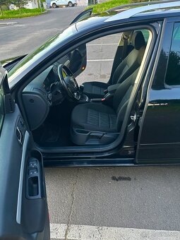 ŠKODA OCTAVIA COMBI 2,0 TDi 4x4 - 7