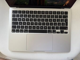 Apple MacBook Air M4 16GB RAM / 256 SSD - ako nový - 7