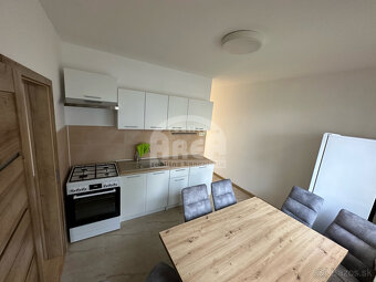 Na prenájom 3,5- izbový byt v širšom centre Michaloviec - 7