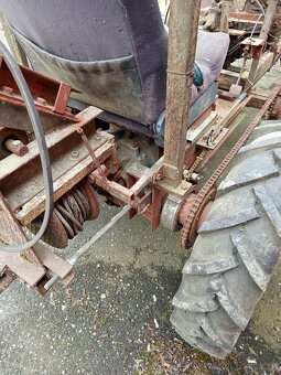 Smykem řízený malotraktor - 7