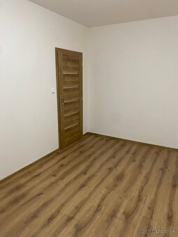 Štýlový a moderne zrekonštruovaný 3-izbový byt s loggiou | - 7