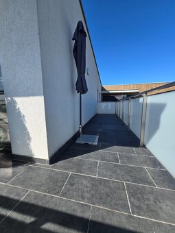 Dvojizbový slnečný byt s terasou a parkovacím miestom - 7