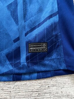 Chelsea - 7