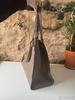 Nová hnedá kabelka na plece aj do ruky - 7